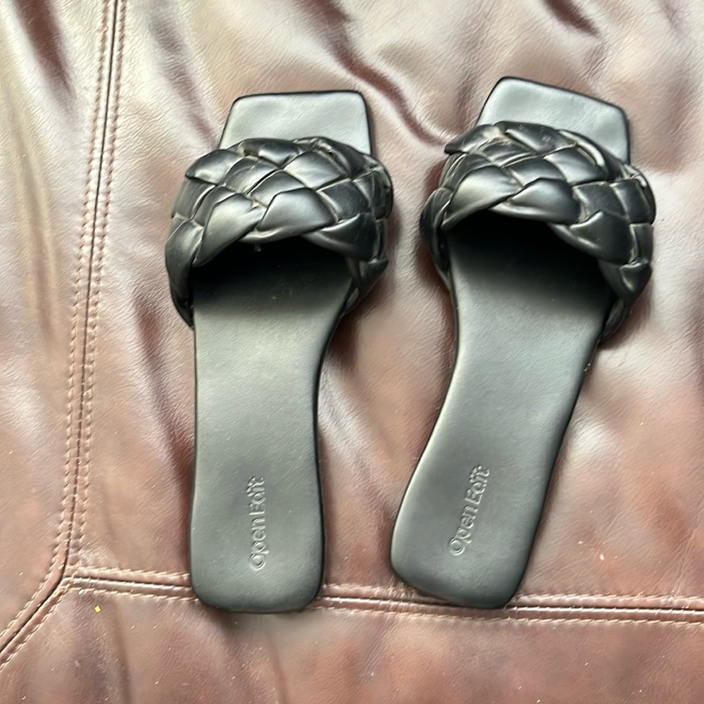 Luca Slide Sandals Size 8